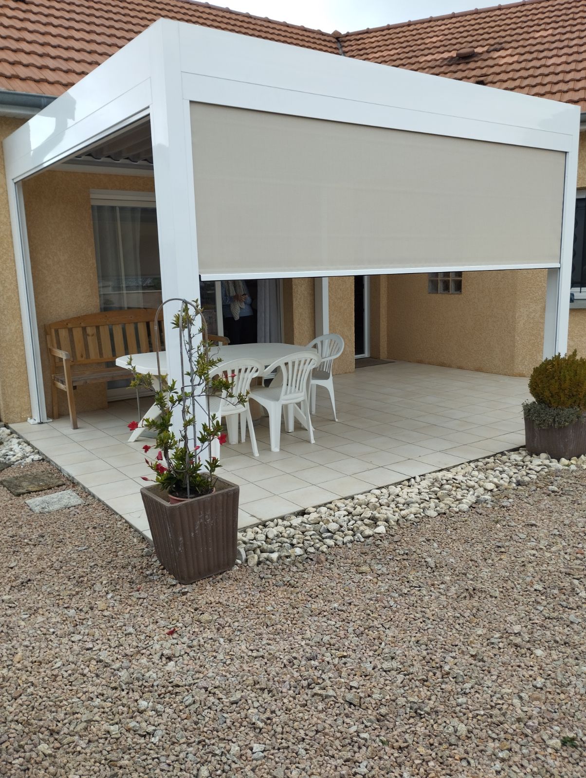 Pergola bioclimatique 1 Gannat